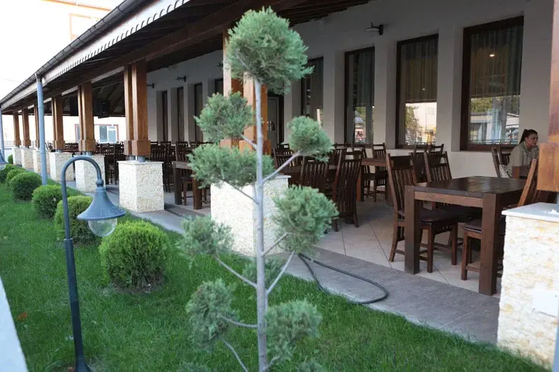 https://honeypot0.s3.amazonaws.com/1701677856279-gallery-RESTAURANT%20VATRA%20%283%29.webp