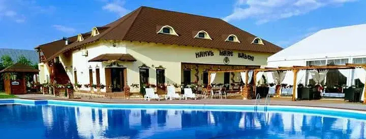 https://honeypot0.s3.amazonaws.com/1701679618577-gallery-HANUL%20MARE%20BALENI%20%287%29.webp