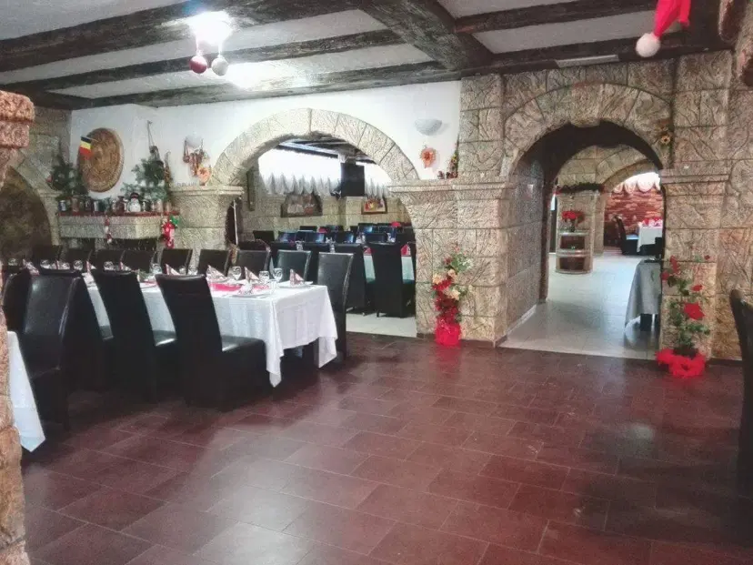 https://honeypot0.s3.amazonaws.com/1701683475621-gallery-TAVERNA%20DACILOR%20%282%29.webp
