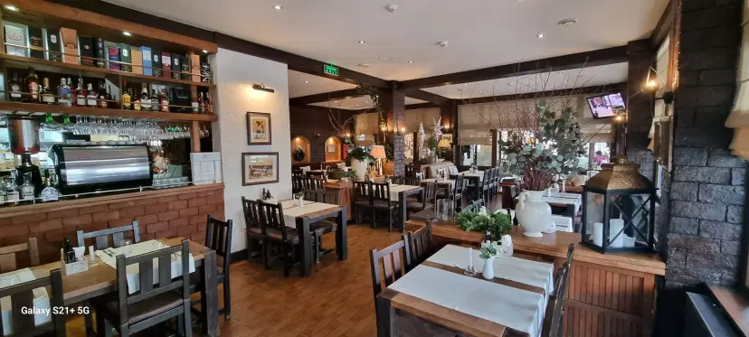 https://honeypot0.s3.amazonaws.com/1701688471386-gallery-RESTAURANT%20BELVEDERE%20%285%29.webp