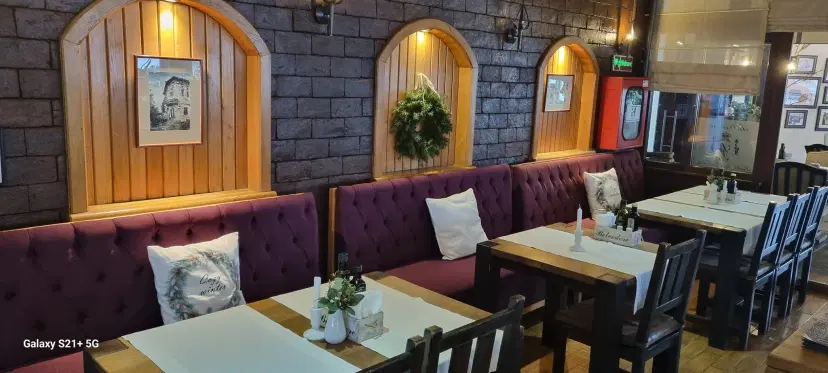 https://honeypot0.s3.amazonaws.com/1701688472174-gallery-RESTAURANT%20BELVEDERE%20%286%29.webp