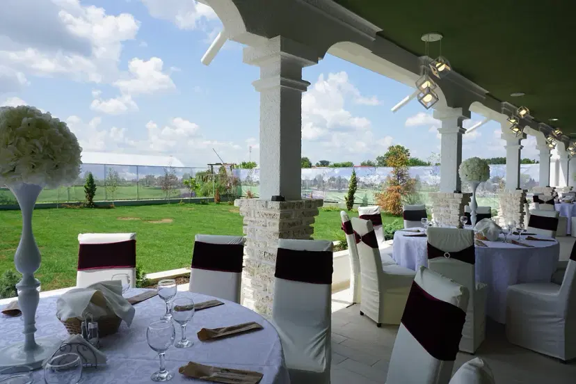 https://honeypot0.s3.amazonaws.com/1701722265737-gallery-RESTAURANT%20RODIV%20%287%29.webp