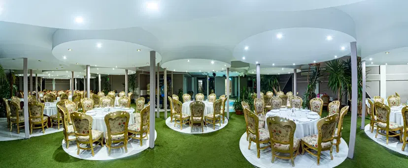 https://honeypot0.s3.amazonaws.com/1701775772112-gallery-DSC_0366-Pano.webp