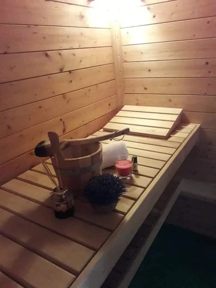 https://honeypot0.s3.amazonaws.com/1701778347289-gallery-HOTEL%20CERES%20PUCIOASA%20%282%29.webp