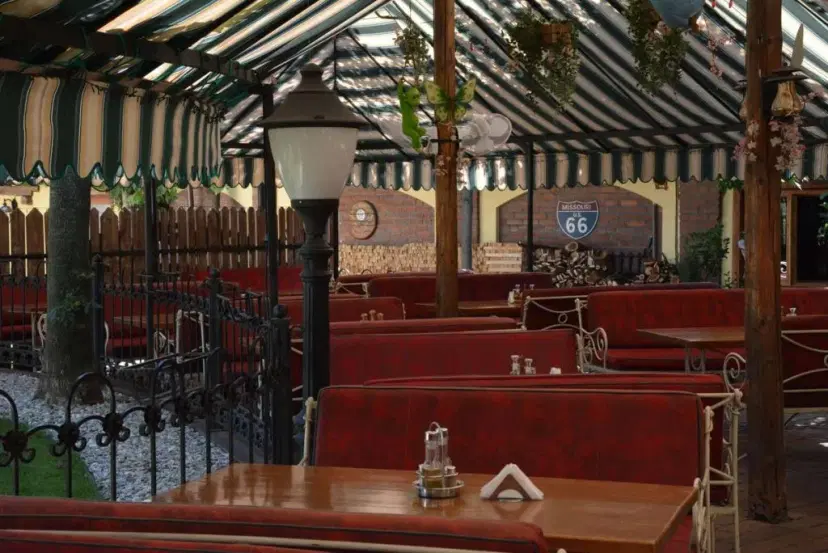 https://honeypot0.s3.amazonaws.com/1701780402411-gallery-RESTAURANT%20TOSCANY%20%283%29.webp