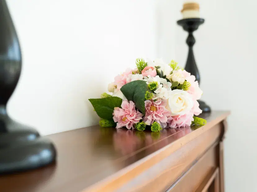 https://honeypot0.s3.amazonaws.com/1701784411047-gallery-salonul-mic-08.webp