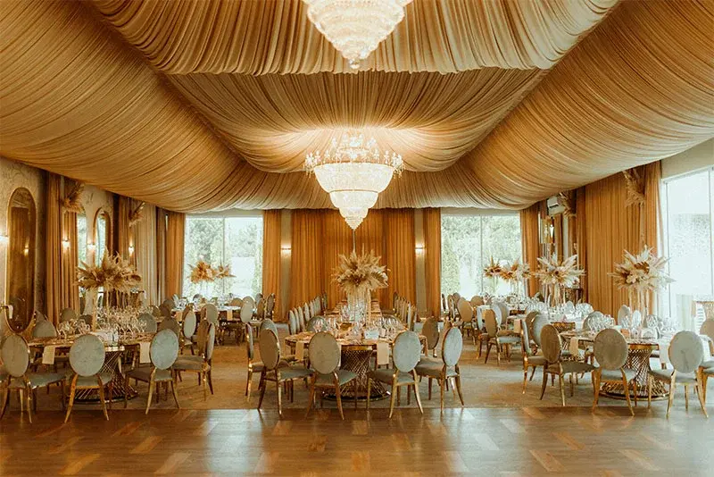 https://honeypot0.s3.amazonaws.com/1701808524158-gallery-harmony-salon-evenimente%20%282%29.webp