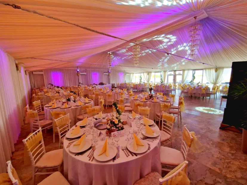 https://honeypot0.s3.amazonaws.com/1701820839105-gallery-BALLROOM-LG%20%284%29.webp