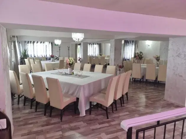 Rrestaurant Rhoa