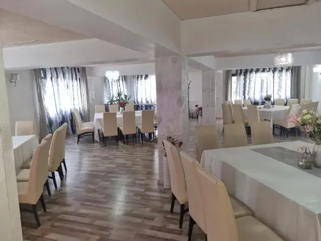 Rrestaurant Rhoa