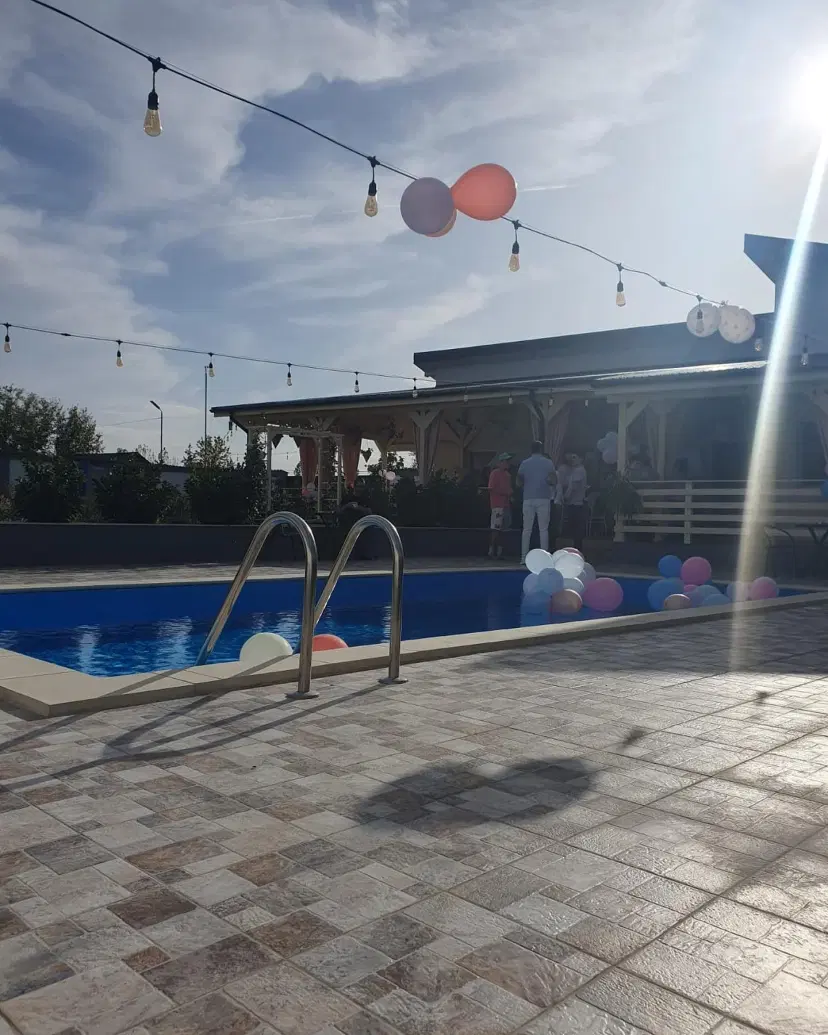https://honeypot0.s3.amazonaws.com/1702239000583-gallery-MERAKI%20GARDEN%20%286%29.webp