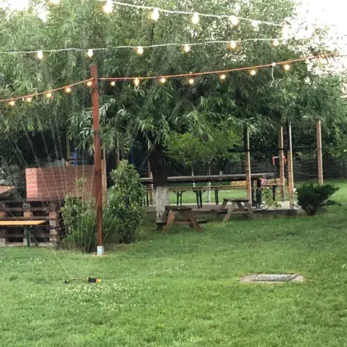 https://honeypot0.s3.amazonaws.com/1702283683837-gallery-GRADINA%20CU%20LAVANDA%20%283%29.webp