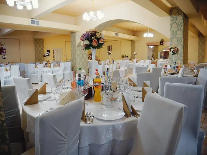 https://honeypot0.s3.amazonaws.com/1702290968553-gallery-RESTAURANT%20GINA%20%282%29.webp
