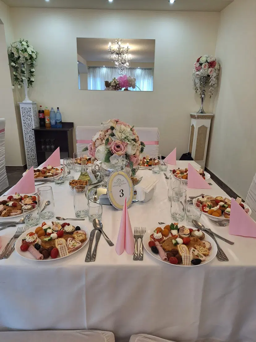 https://honeypot0.s3.amazonaws.com/1702291705563-gallery-RESTAURANT%20TALISMAN%20%286%29.webp