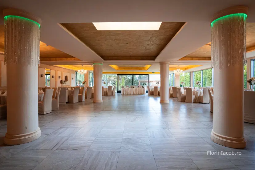 https://honeypot0.s3.amazonaws.com/1702307320074-gallery-SALA-MARE%20%283%29.webp