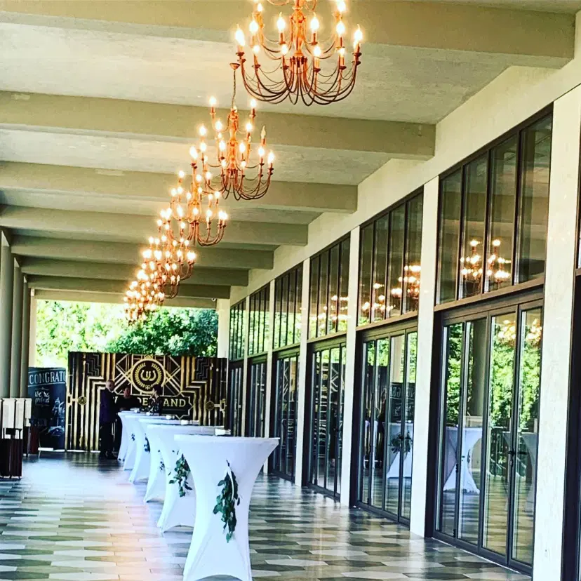 https://honeypot0.s3.amazonaws.com/1702307670130-gallery-WONDERLAND%20CLUJ%20RESORT%20%283%29.webp