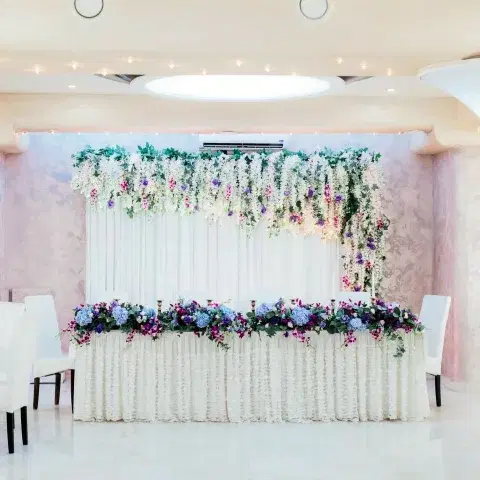 https://honeypot0.s3.amazonaws.com/1702307673497-gallery-WONDERLAND%20CLUJ%20RESORT%20%287%29.webp