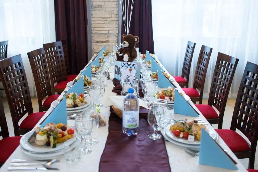 https://honeypot0.s3.amazonaws.com/1702308874941-gallery-RESTAURANT%20ROATA%20FAGET%20%281%29.webp