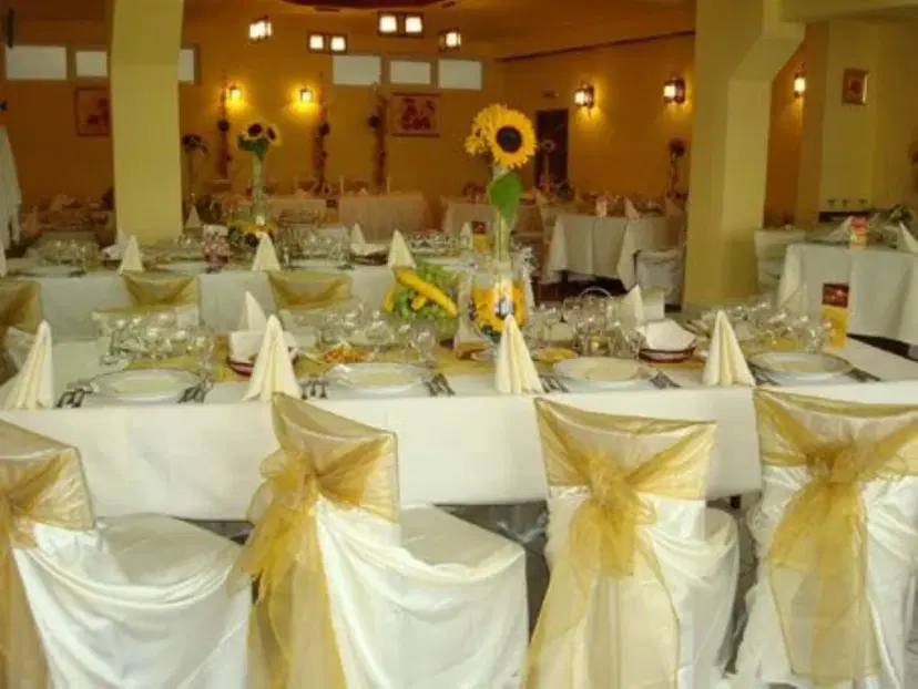 https://honeypot0.s3.amazonaws.com/1702315565511-gallery-GOLDEN%20HOUSE%20%283%29.webp