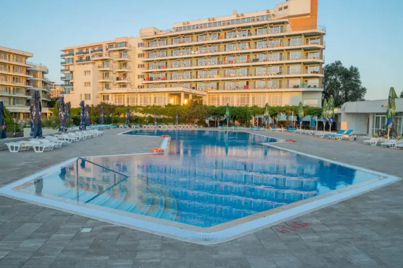 https://honeypot0.s3.amazonaws.com/1702317085151-gallery-HOTEL%20BELVEDERE%20%284%29.webp