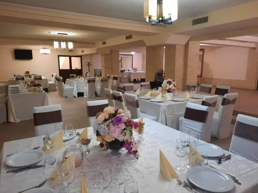 https://honeypot0.s3.amazonaws.com/1702317817985-gallery-HOTEL%20RAO%20%20%287%29.webp