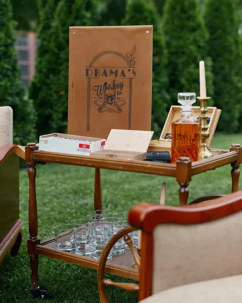 https://honeypot0.s3.amazonaws.com/1702367215509-gallery-CLUJANA%20FESTA%20%286%29.webp