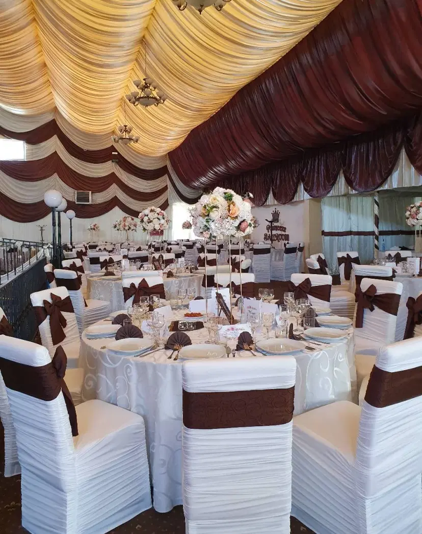 https://honeypot0.s3.amazonaws.com/1702368762586-gallery-casa-prahoveana%20%2814%29.webp