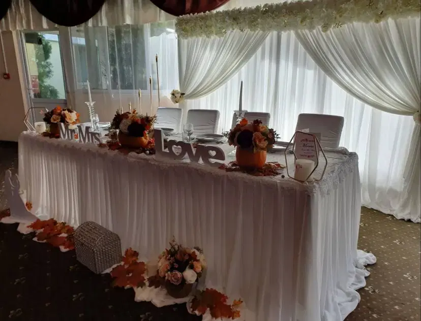 https://honeypot0.s3.amazonaws.com/1702368763386-gallery-casa-prahoveana%20%2815%29.webp