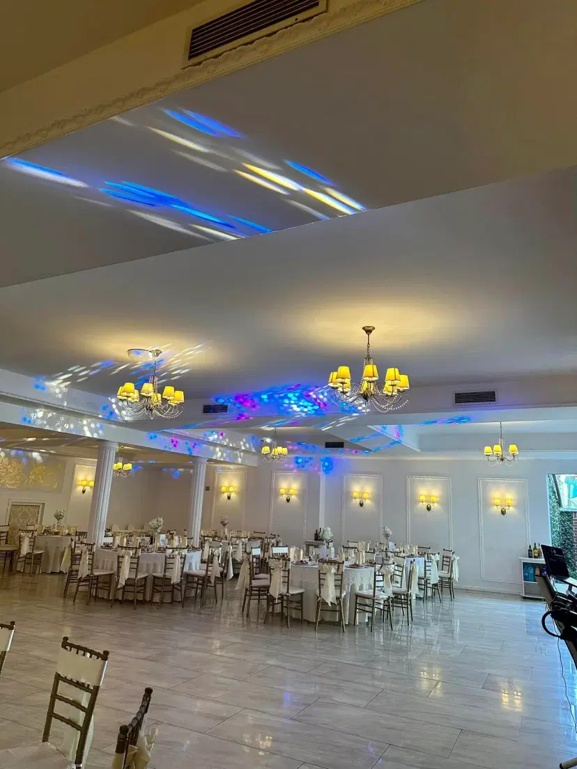 https://honeypot0.s3.amazonaws.com/1702370562955-gallery-RESTAURANT%20CHIC%20%286%29.webp