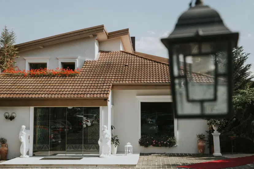 https://honeypot0.s3.amazonaws.com/1702390818029-gallery-RESTAURANT%20DA%20VINCI%20%284%29.webp