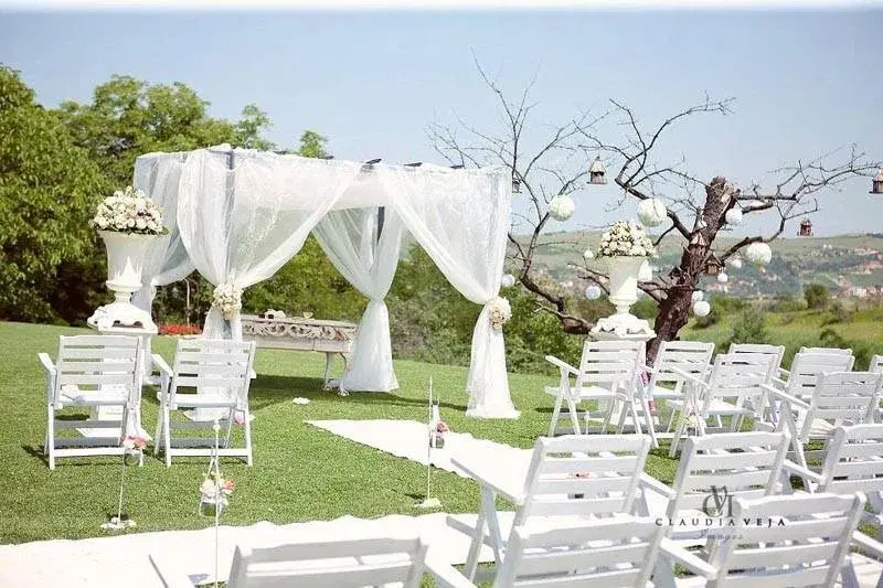 https://honeypot0.s3.amazonaws.com/1702390820224-gallery-RESTAURANT%20DA%20VINCI%20%286%29.webp