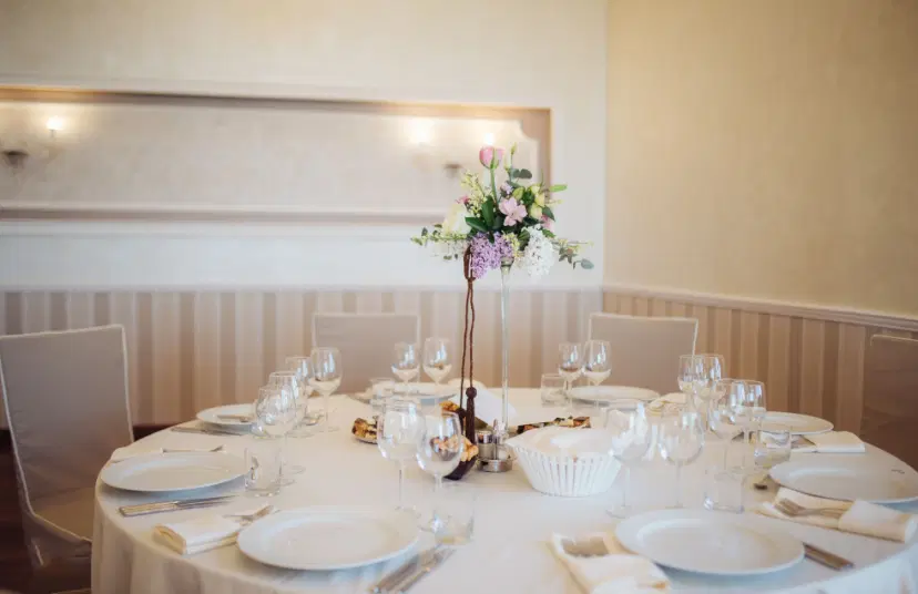https://honeypot0.s3.amazonaws.com/1702410072176-gallery-RESTAURANT%20AROMA%20%285%29.webp