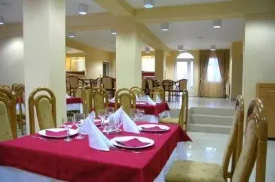 https://honeypot0.s3.amazonaws.com/1702416757387-gallery-HOTEL%20ARY%20%282%29.webp