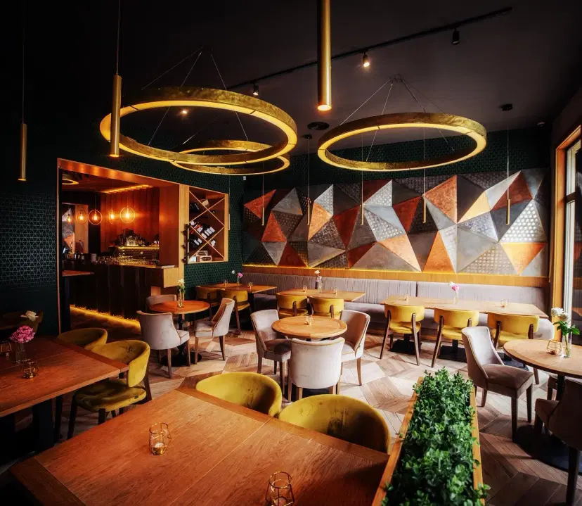 https://honeypot0.s3.amazonaws.com/1702464759835-gallery-ZUCCA%20CITY%20BISTRO%20%283%29.webp