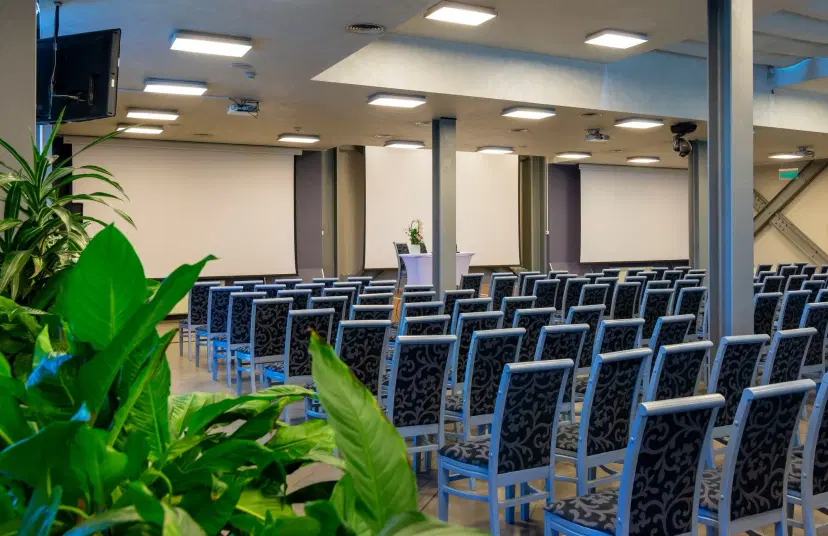 https://honeypot0.s3.amazonaws.com/1702466293177-gallery-WEST%20CITY%20HOTEL%20%282%29.webp