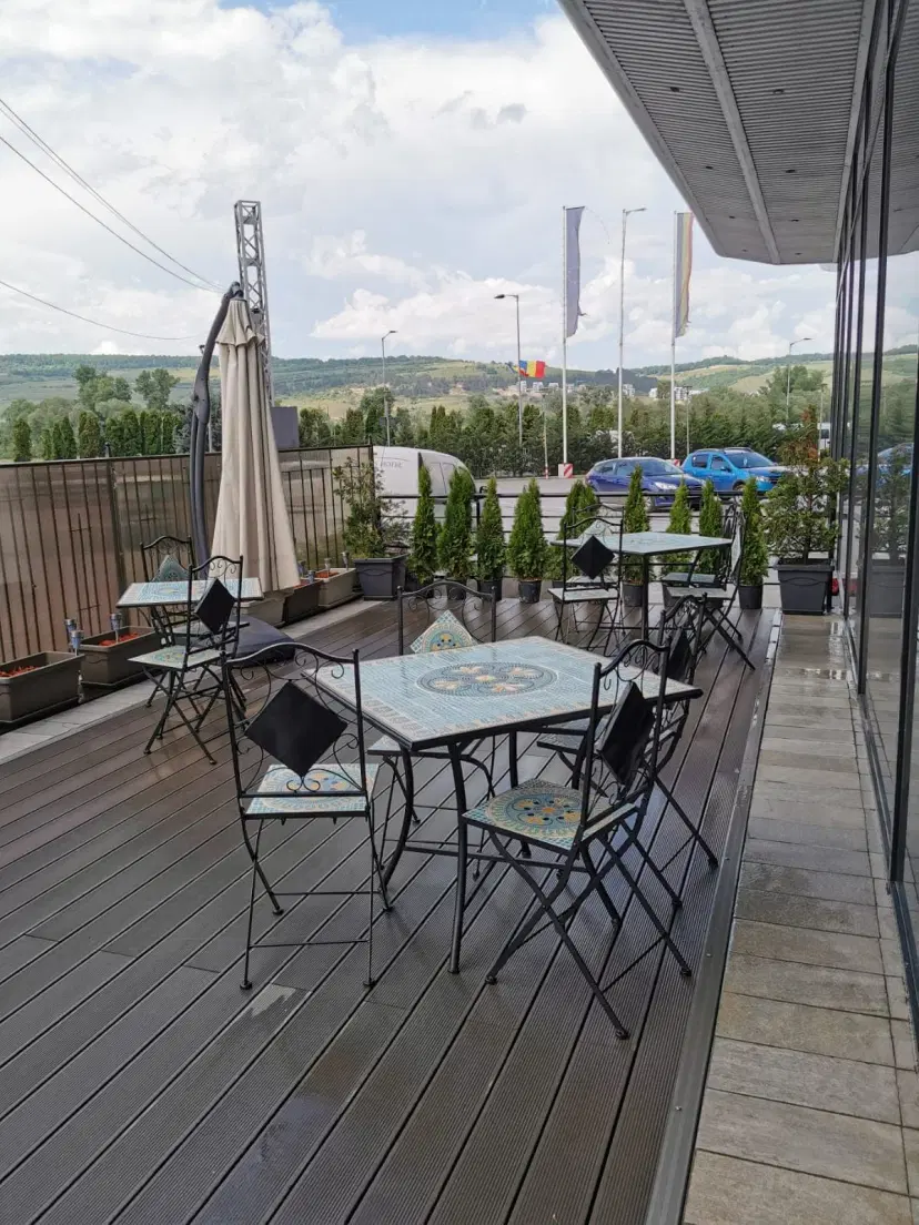 https://honeypot0.s3.amazonaws.com/1702466295848-gallery-WEST%20CITY%20HOTEL%20%285%29.webp
