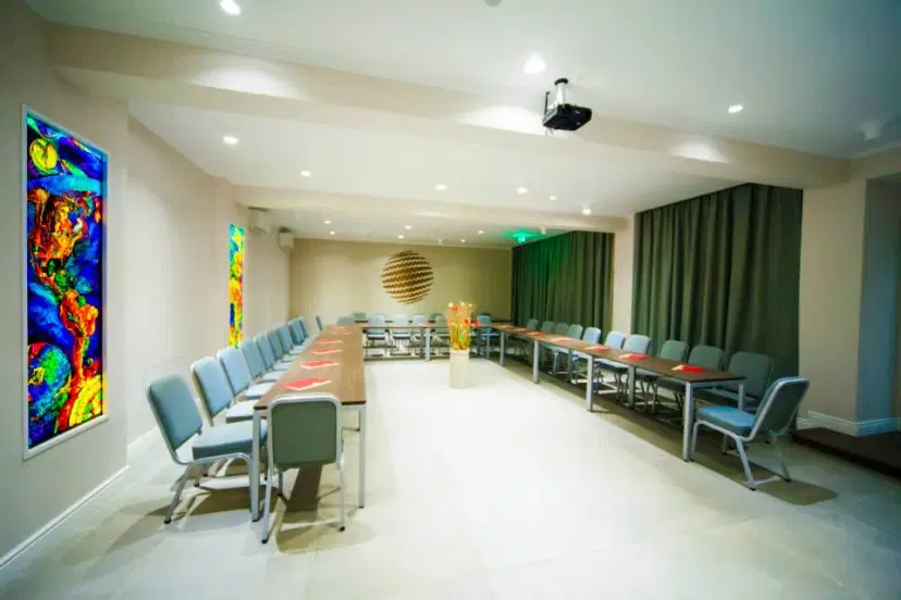 https://honeypot0.s3.amazonaws.com/1702467176016-gallery-HOTEL%20CONFORT%20%286%29.webp
