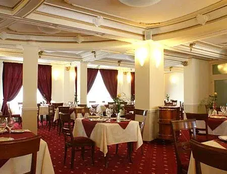 https://honeypot0.s3.amazonaws.com/1702479919675-gallery-HOTEL%20GRANATA%20%283%29.webp