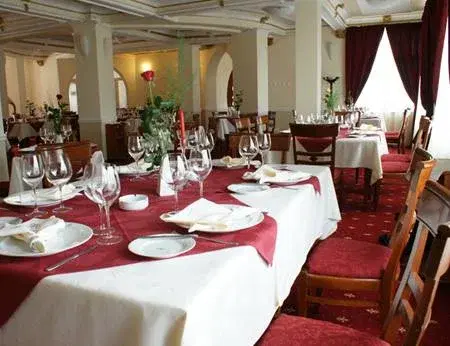 https://honeypot0.s3.amazonaws.com/1702479921148-gallery-HOTEL%20GRANATA%20%285%29.webp