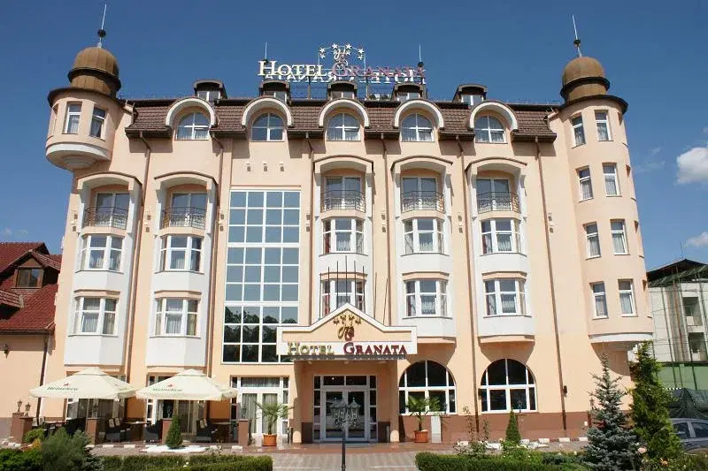 https://honeypot0.s3.amazonaws.com/1702479921660-gallery-HOTEL%20GRANATA%20%286%29.webp