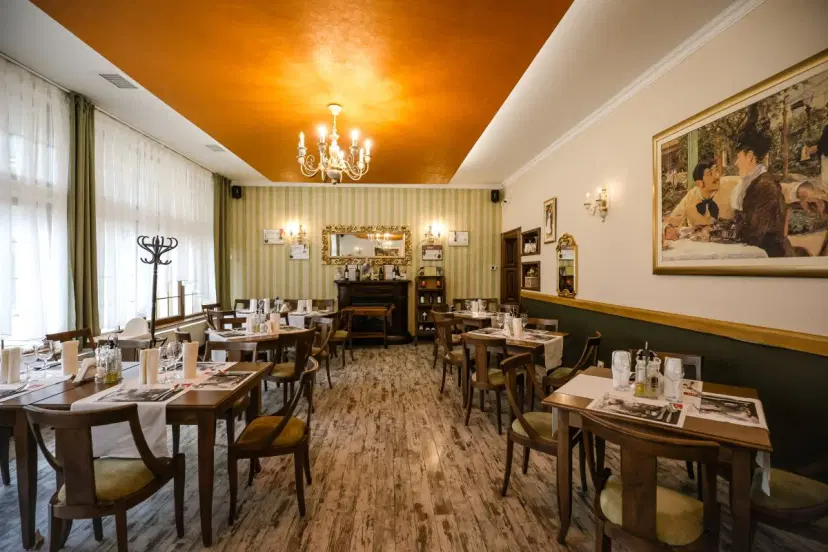 https://honeypot0.s3.amazonaws.com/1702481738263-gallery-RESTAURANT%20HORA%20%282%29.webp