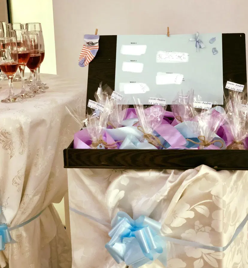 https://honeypot0.s3.amazonaws.com/1702543623331-gallery-Hotel%20Athos%20%285%29.webp