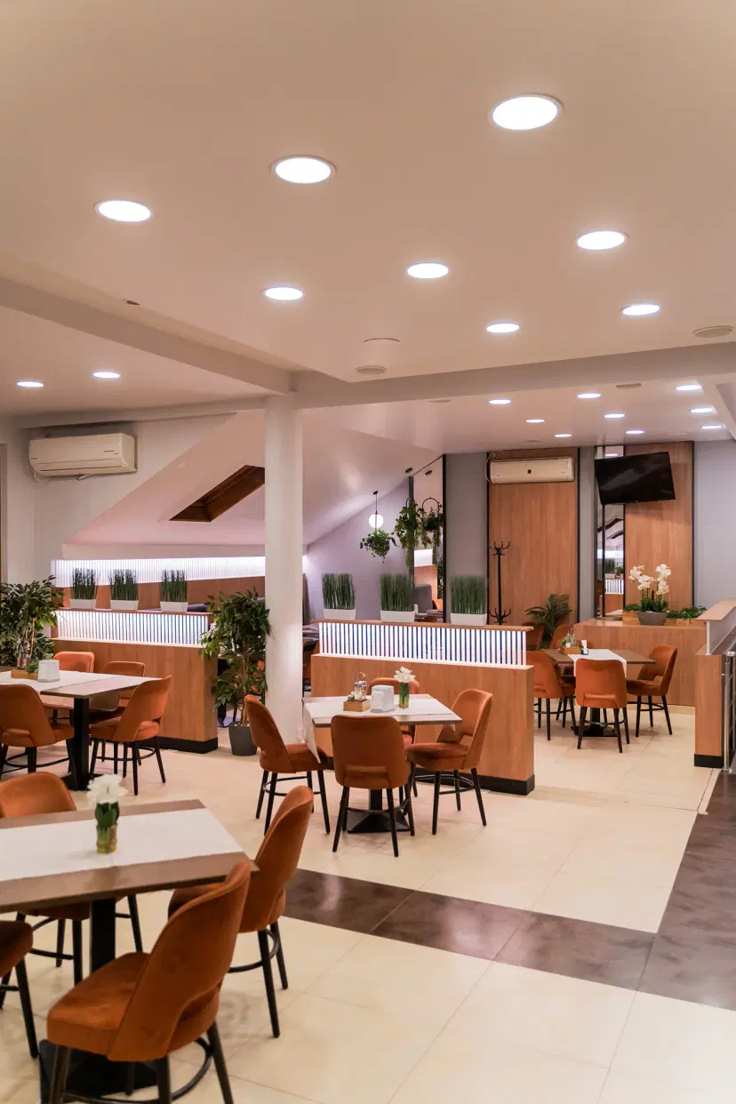 https://honeypot0.s3.amazonaws.com/1702544126348-gallery-RESTAURANT%20LEMNUL%20VERDE%20%287%29.webp