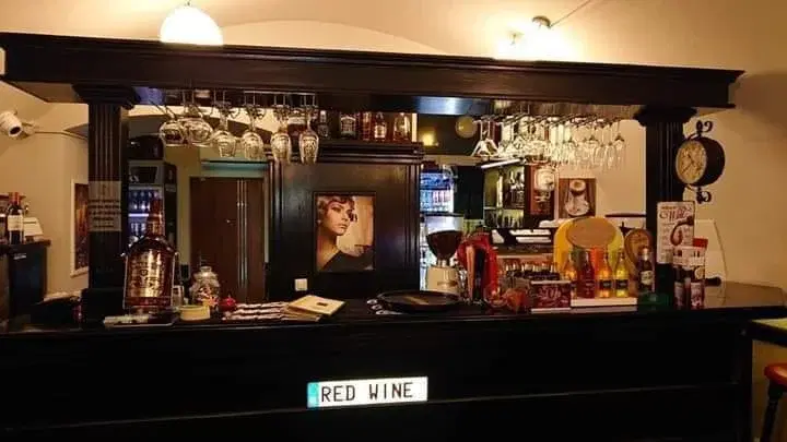 https://honeypot0.s3.amazonaws.com/1702544709453-gallery-RED%20WINE%20BISTRO%20%282%29.webp
