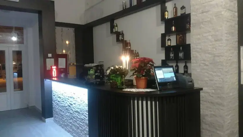 https://honeypot0.s3.amazonaws.com/1702555817724-gallery-RESTAURANT%20RUSALCA%20%281%29.webp