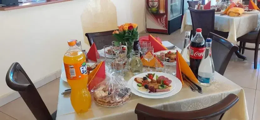 https://honeypot0.s3.amazonaws.com/1702557430253-gallery-BRASERIE%20HUEDIN%20%282%29.webp