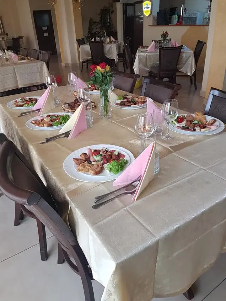 https://honeypot0.s3.amazonaws.com/1702557432292-gallery-BRASERIE%20HUEDIN%20%285%29.webp