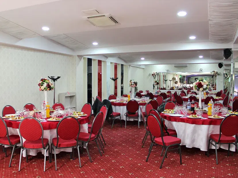 https://honeypot0.s3.amazonaws.com/1702559589645-gallery-RESTAURANT%20CARIBIC%20%283%29.webp