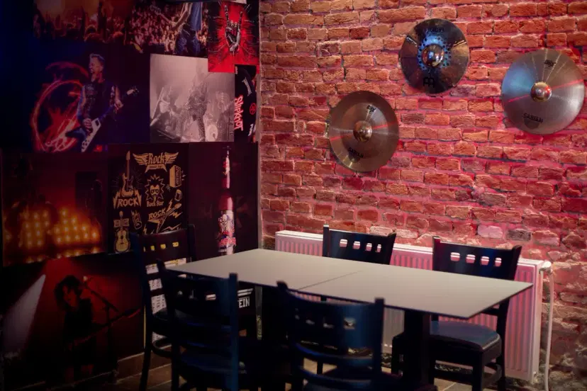 https://honeypot0.s3.amazonaws.com/1702639972315-gallery-MOTOR%20ROCK%20BISTRO%20%284%29.webp