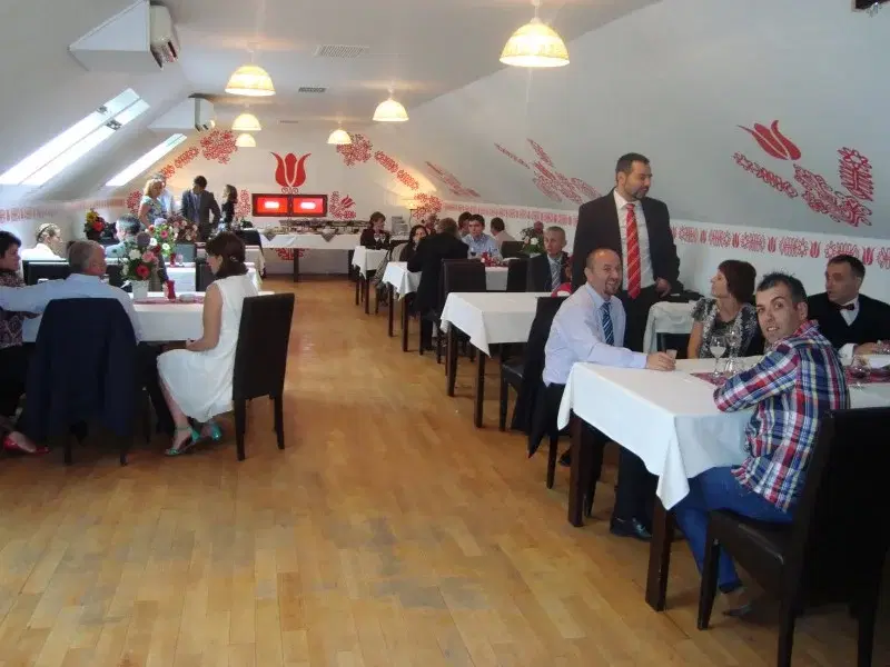 https://honeypot0.s3.amazonaws.com/1702640454690-gallery-RESTAURANT%20MIKO%20%283%29.webp
